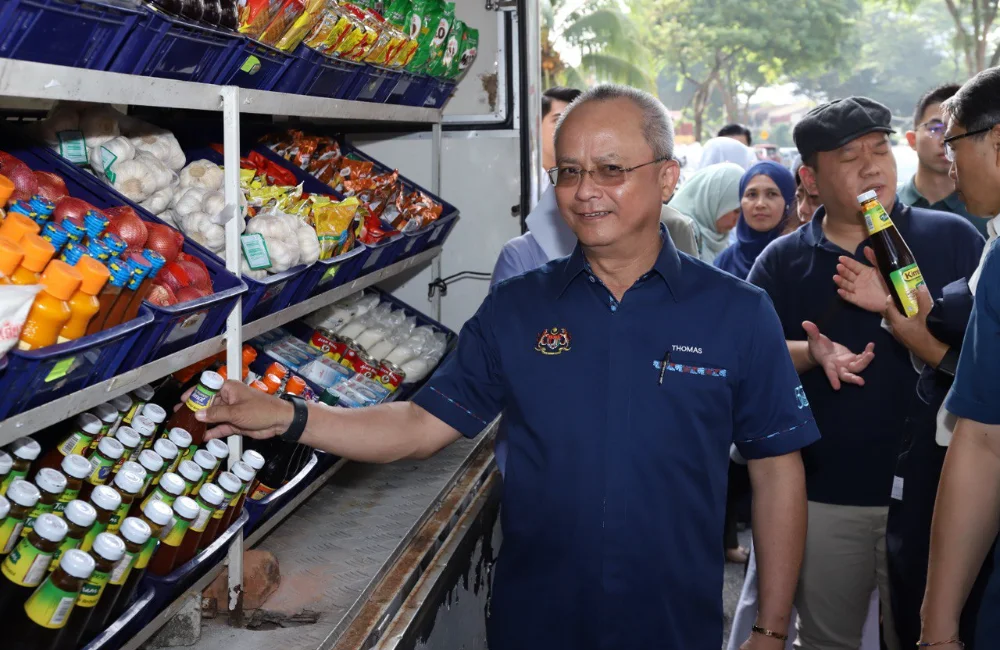 photo_6127291905042660486_y_rs